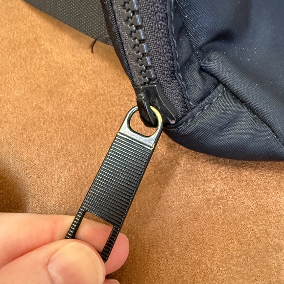 Lululemon Black Belt Bag - Picture 7 of 8